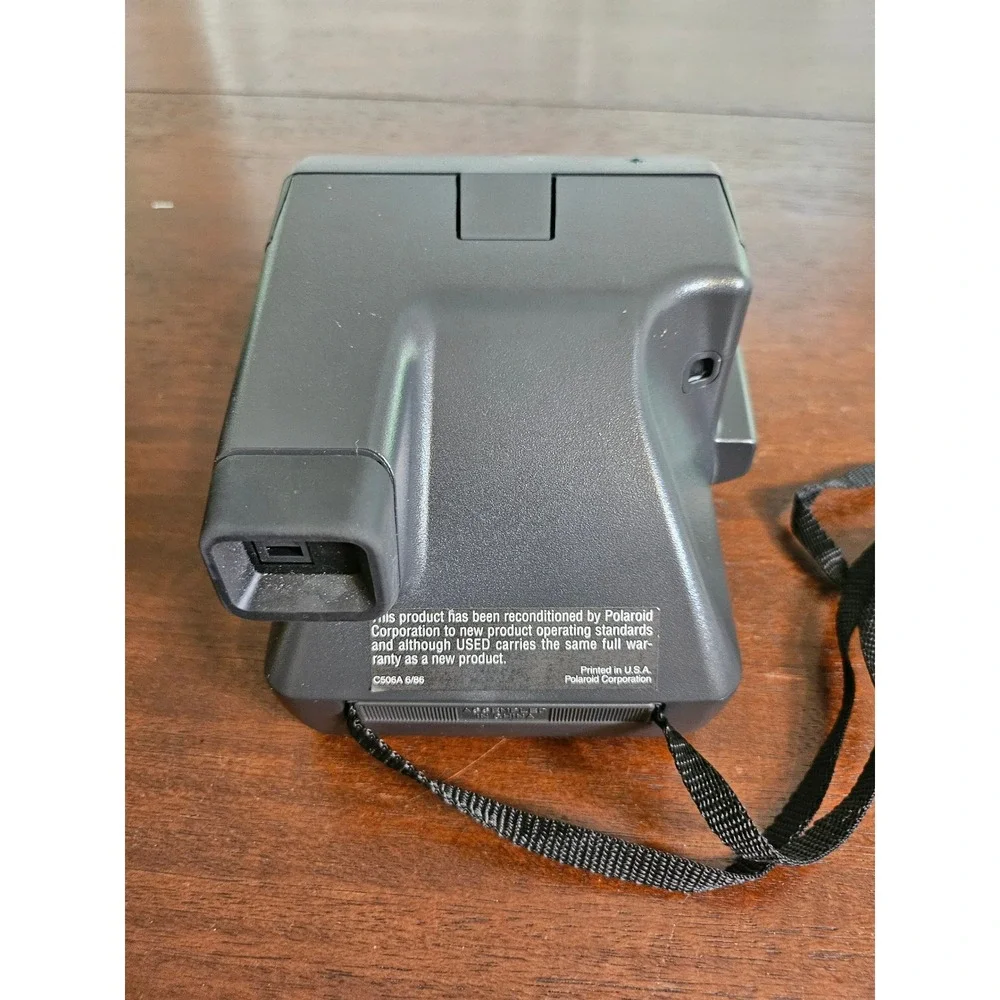 Polaroid OneStep Instant Film Camera Unisex OS Gray 600 Series With Case Manual